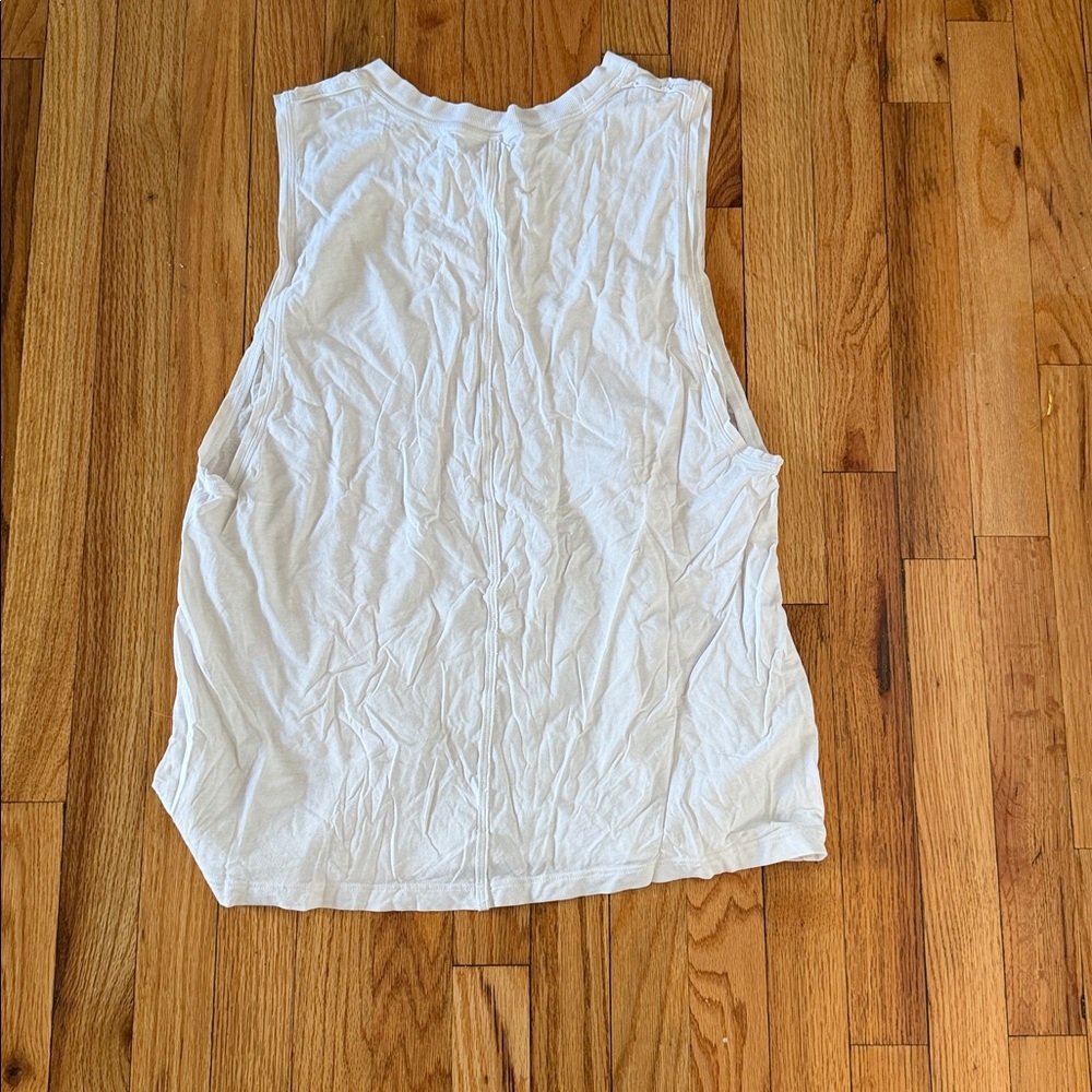 Lululemon Brunswick Muscle Tank White - Picture 4 of 10